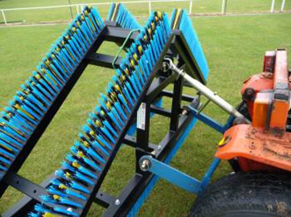 Extending 4 mtr Tractor Brush Frame - Image 13